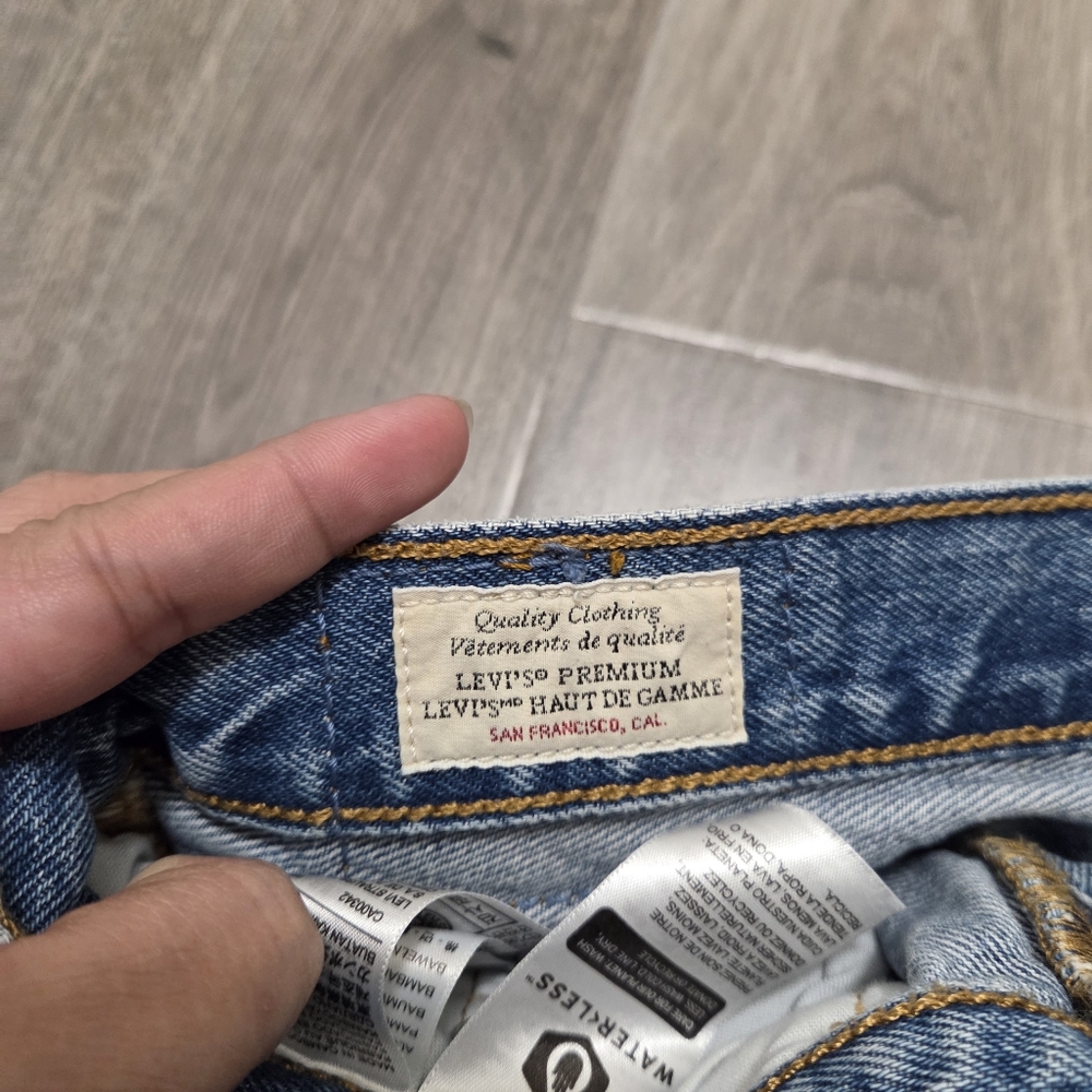 Levi’s 501 Distressed Denim Cutoff Shorts High Rise 100% Cotton Raw Hem Vintage - Picture 6 of 12